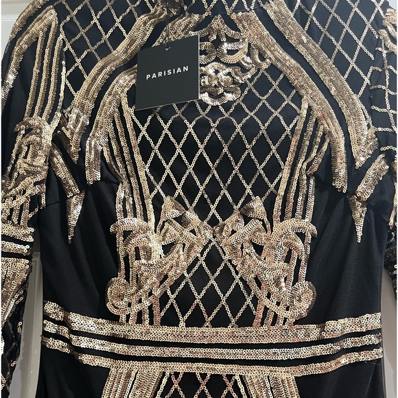 Beautiful dress - Picture 2 of 4